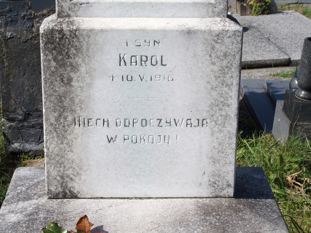 Fotografia przedstawiająca Tombstone of Joanna Gospodarczyk, Franciszek Gospodarczyk and Karol Gospodarczyk