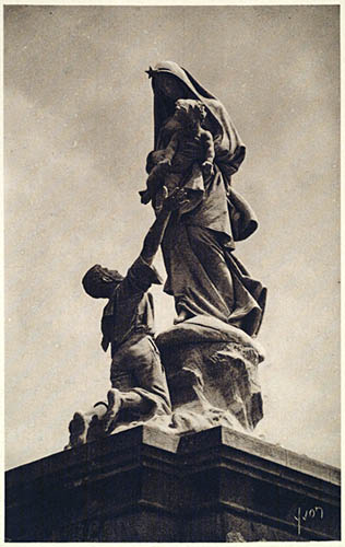 Photo showing Monument to Notre-Dame-des-Naufragés by Cyprian Godebski in Plogoff