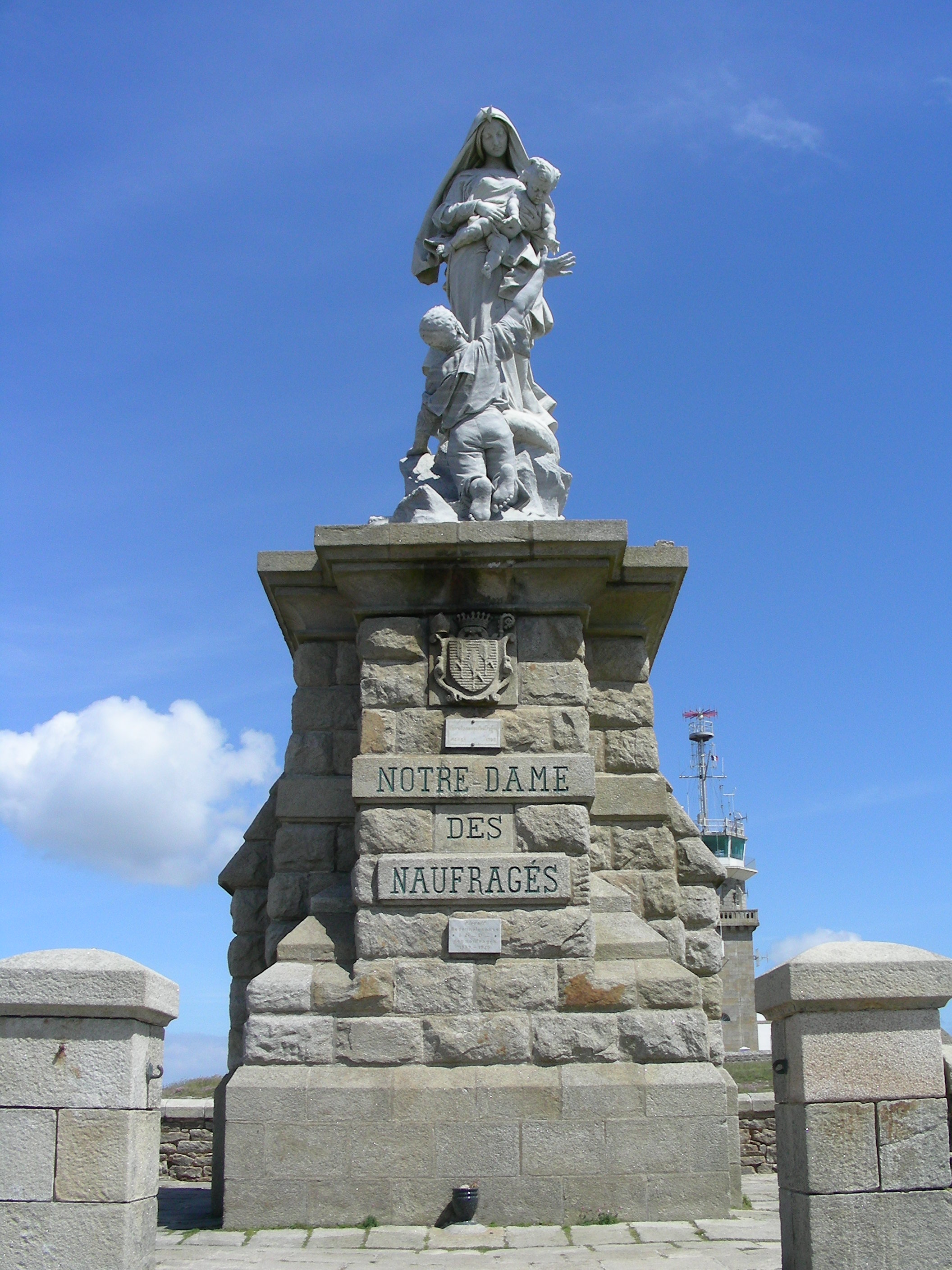 Photo showing Monument to Notre-Dame-des-Naufragés by Cyprian Godebski in Plogoff