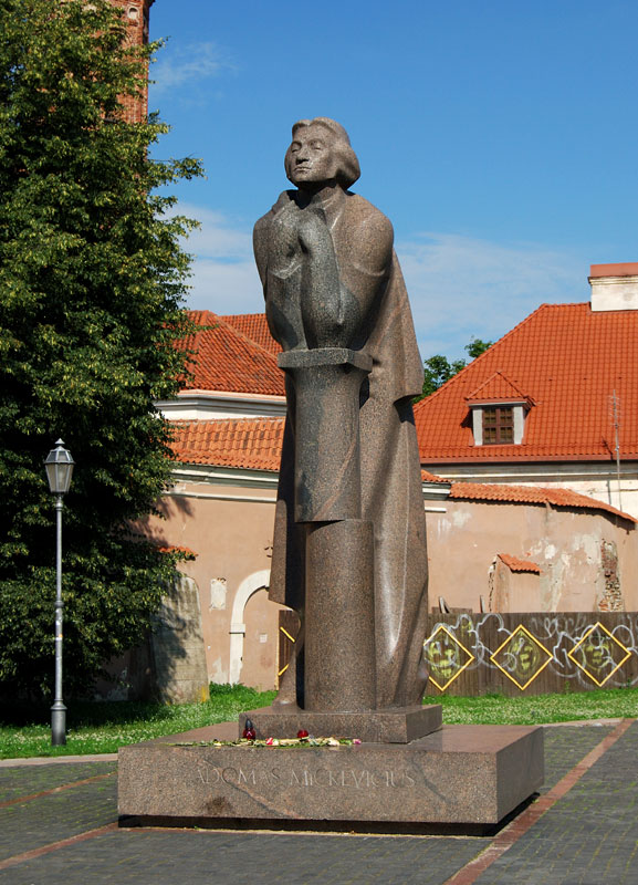 Fotografia przedstawiająca Upamiętnienia Adama Mickiewicza na świecie