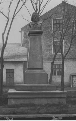 Photo showing Monuments to Adam Mickiewicz