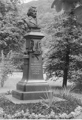 Photo showing Monuments to Adam Mickiewicz