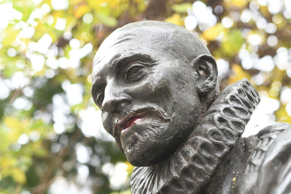 Fotografia przedstawiająca The sensual charm of the Michel de Montaigne monument by Paul Landowski in Paris