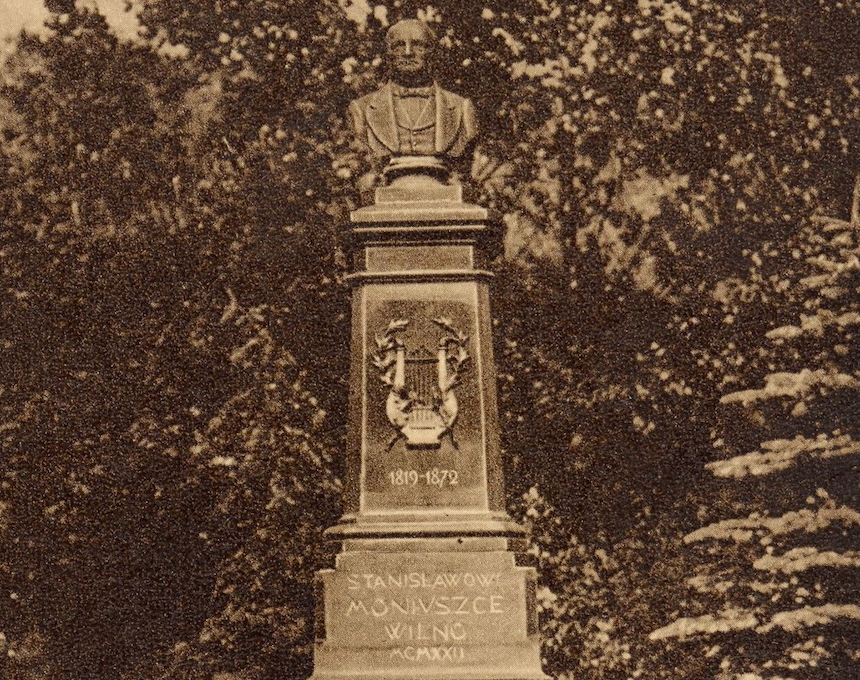 Fotografia przedstawiająca Monument to Stanislaw Moniuszko in Vilnius in old photographs