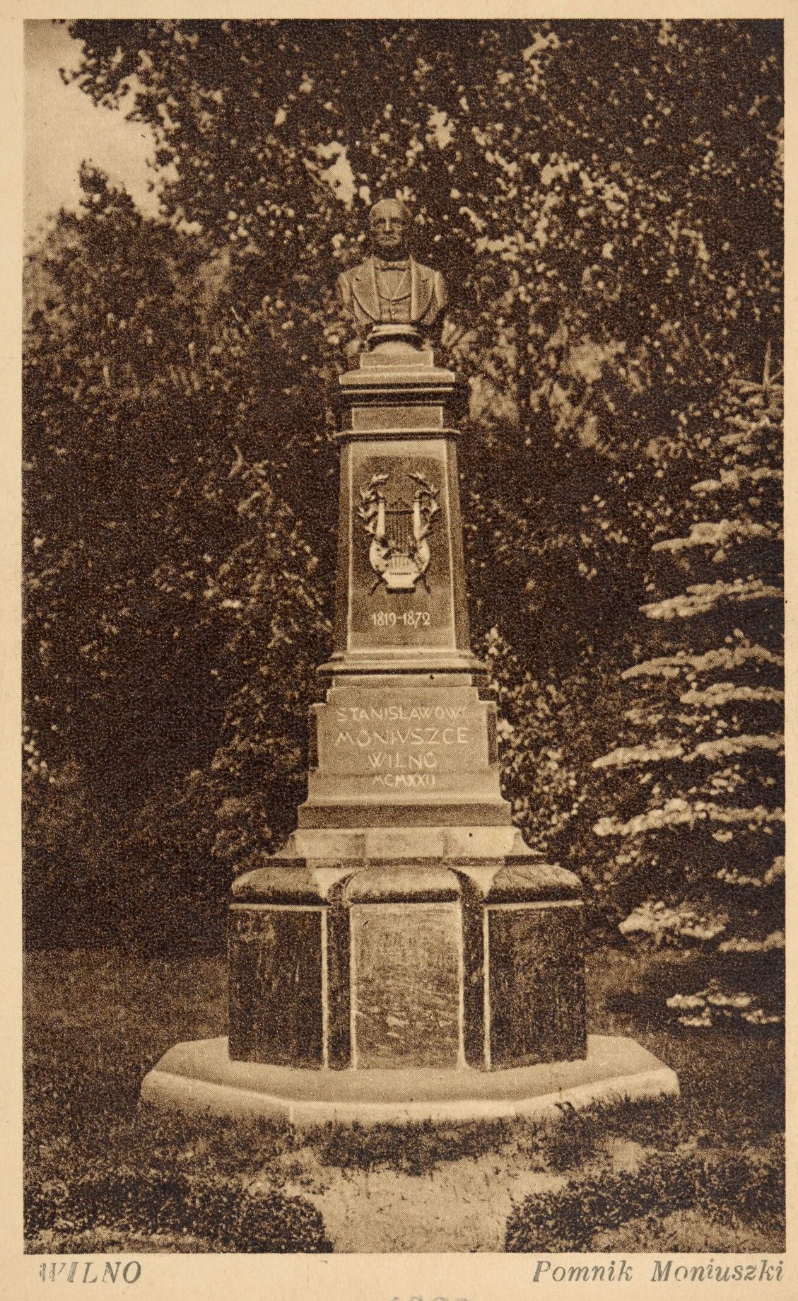 Fotografia przedstawiająca Monument to Stanislaw Moniuszko in Vilnius in old photographs