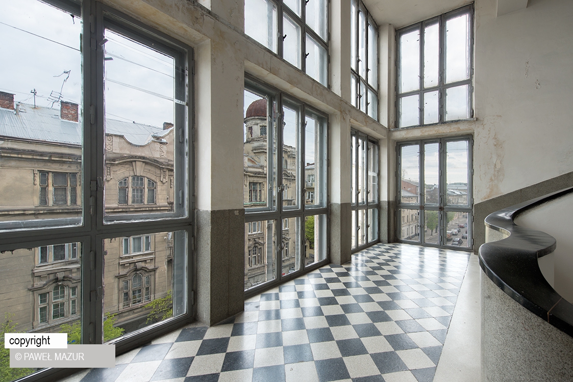Photo showing Social Insurance Institution on Zelena Street in Lviv