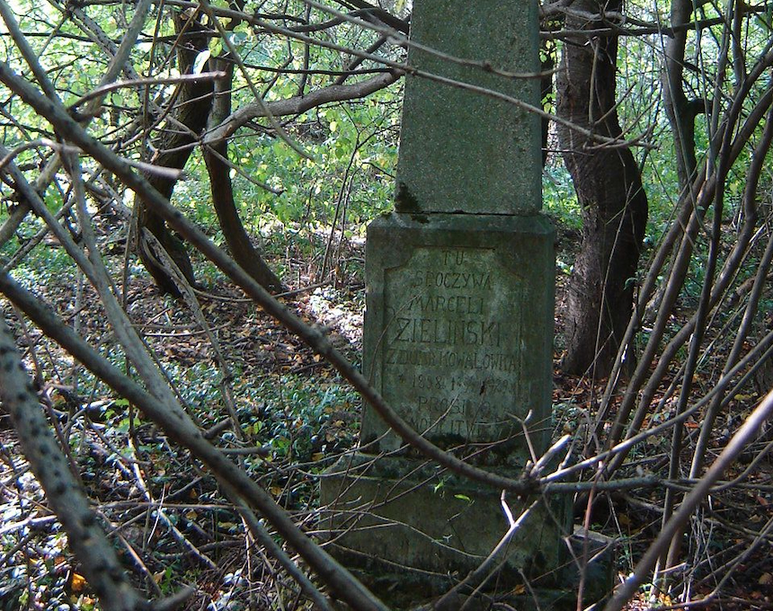 Fotografia przedstawiająca Nagrobek Marcelego Zielińskiego