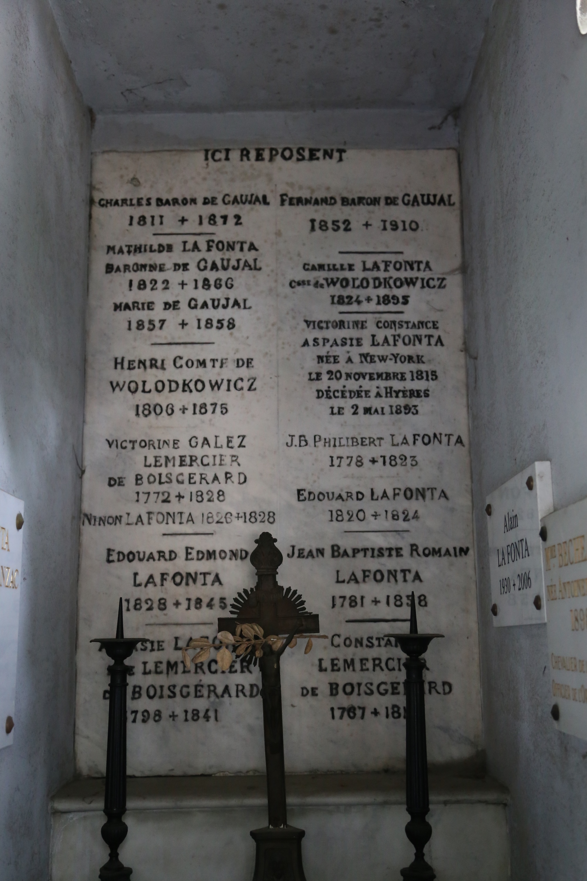 Photo montrant Tombe des familles de Boisgérard, de Gaujal, La Fonta et Volodkiewicz