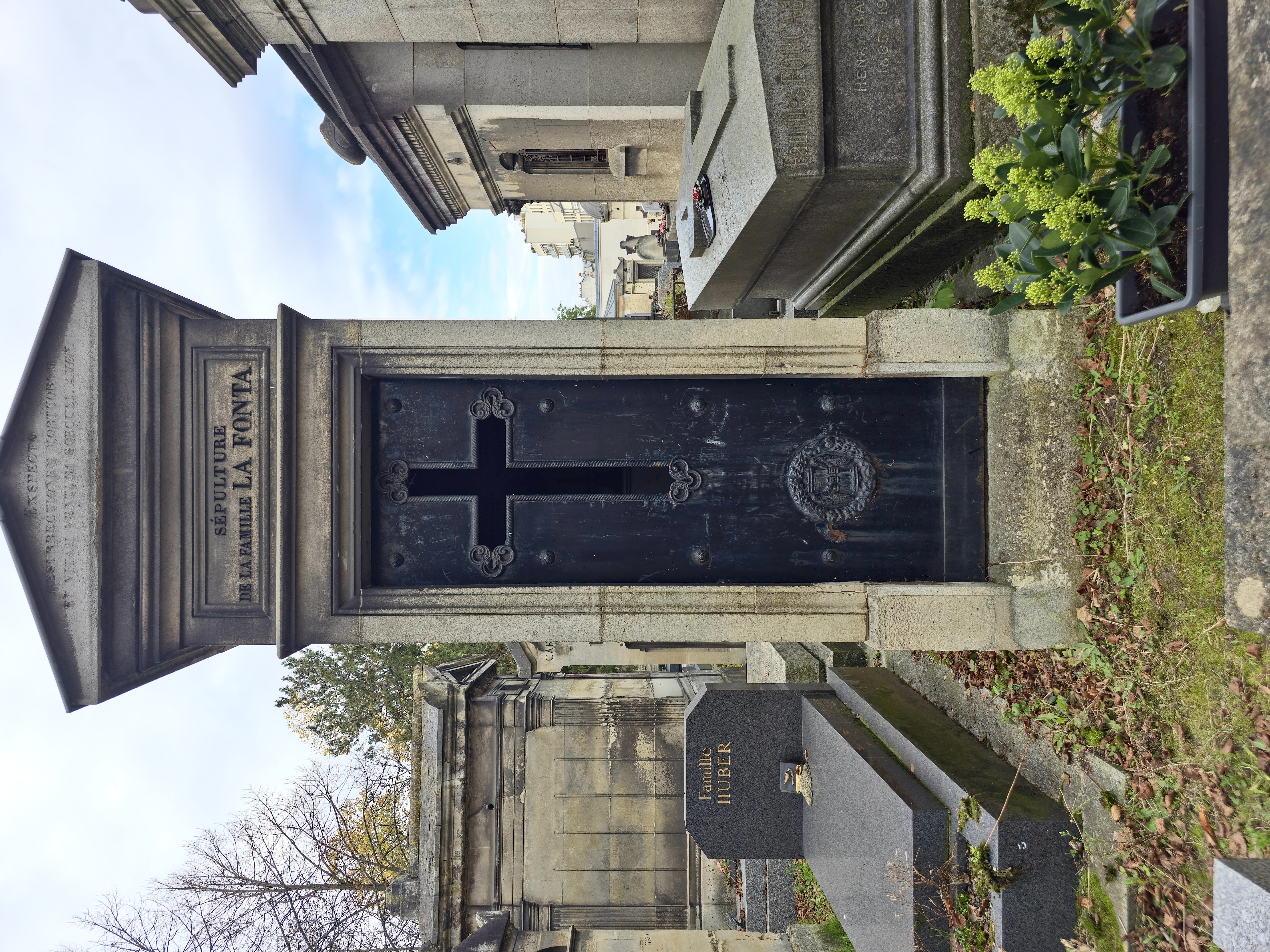 Photo montrant Tombe des familles de Boisgérard, de Gaujal, La Fonta et Volodkiewicz