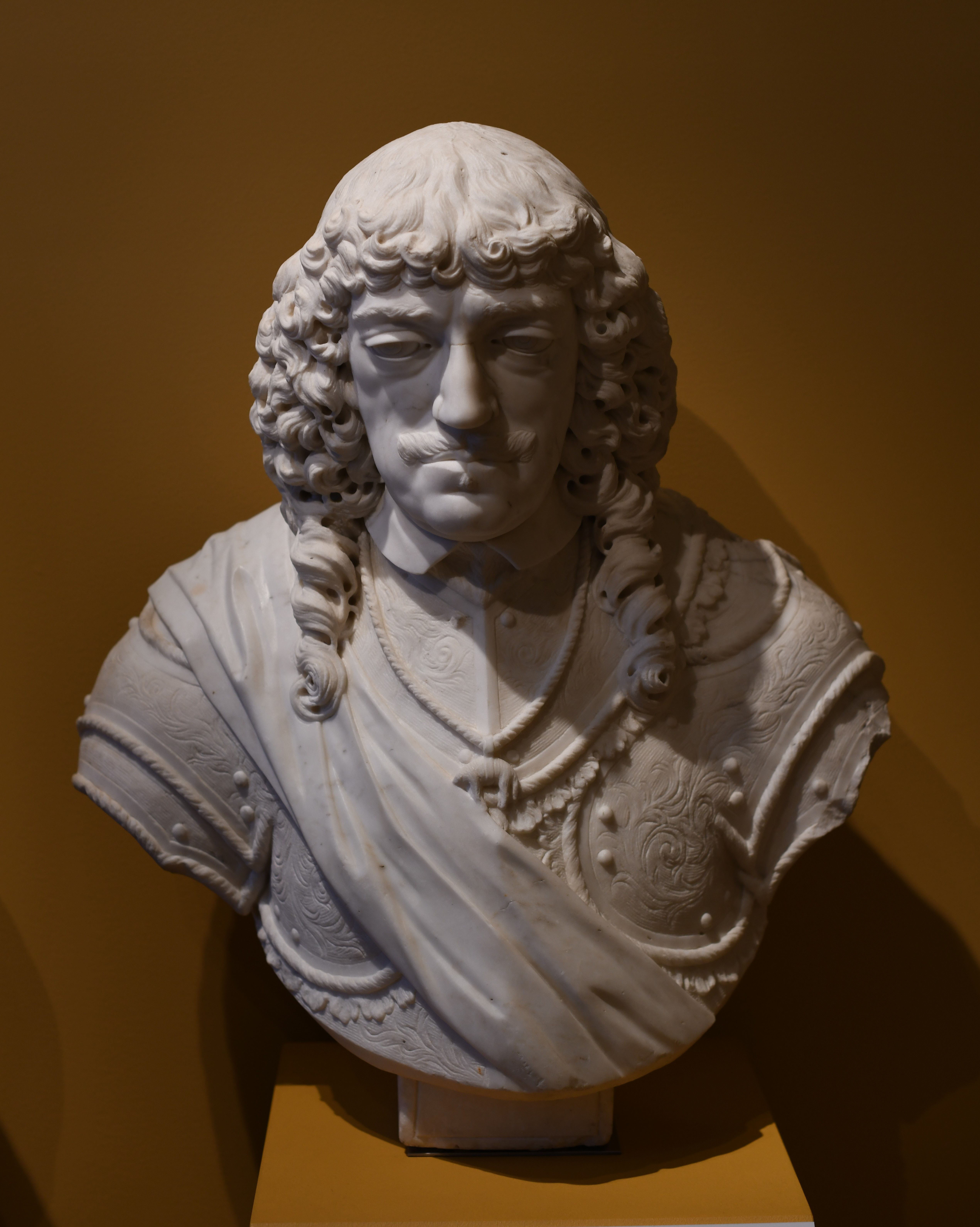 Photo montrant Bustes de Jean Casimir et Louise Marie