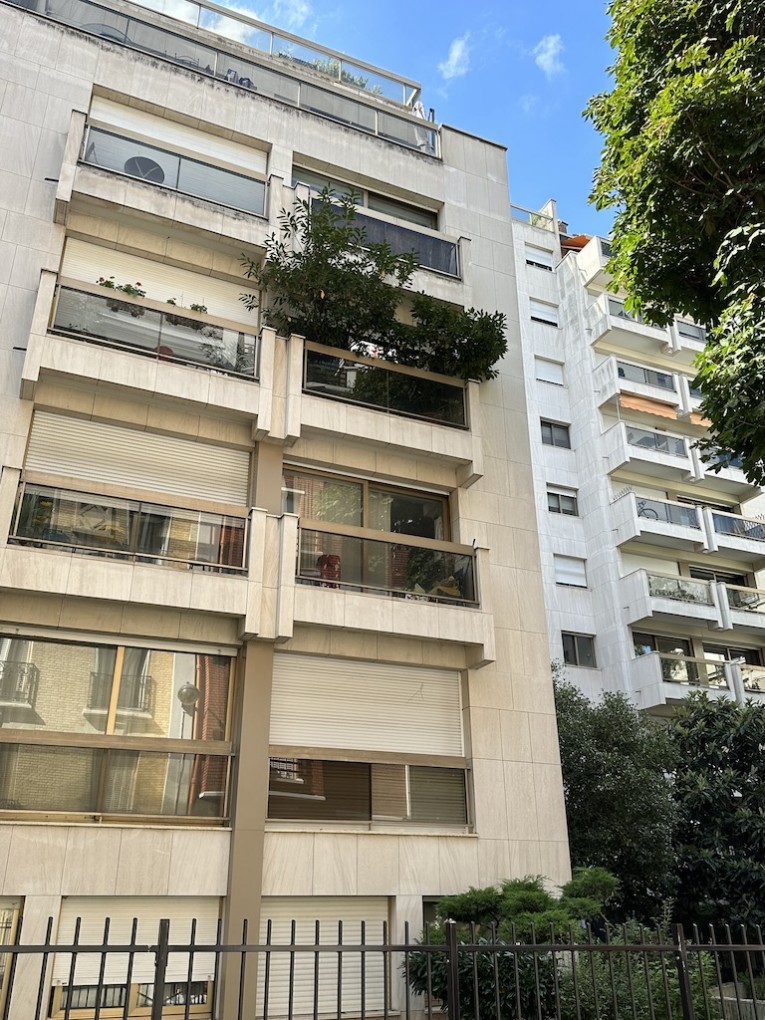Photo showing Jean Ginsberg\'s activities in the 16th arrondissement of Paris