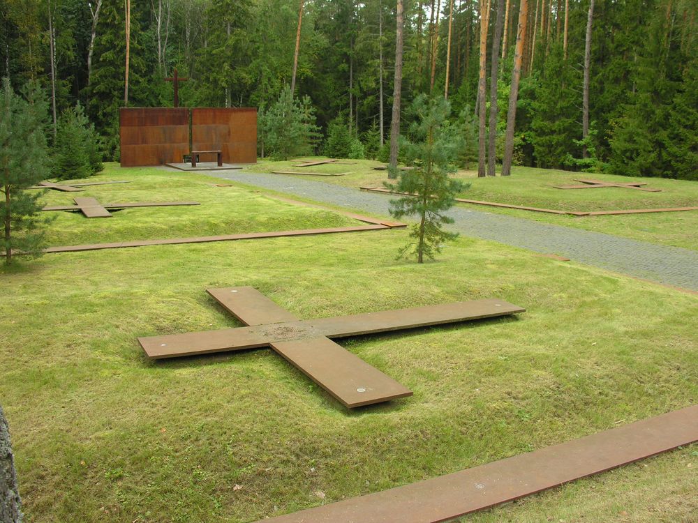 Photo montrant Cimetière de guerre polonais des victimes du massacre de Katyn