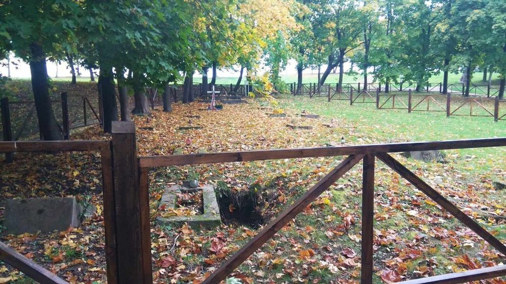 Photo montrant Groby żołnierzy z wojny polsko-bolszewickiej