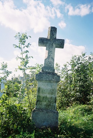 Nagrobek Adeli i Franciszka Juzwiak, cmentarz w Nowosiółce Jazłowieckiej, stan z 2006 r.