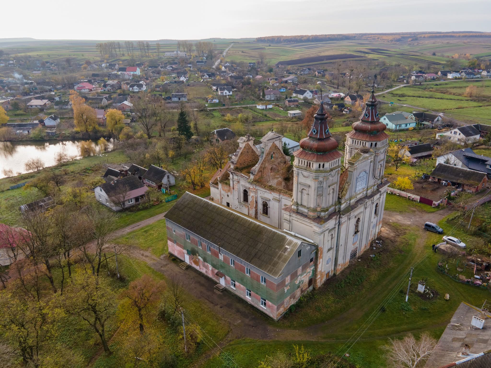 Photo montrant Église piariste Saint-Marc à Warža