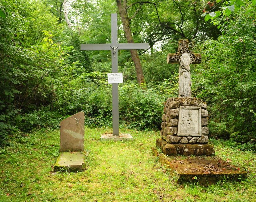 Cemetery in Puzniki