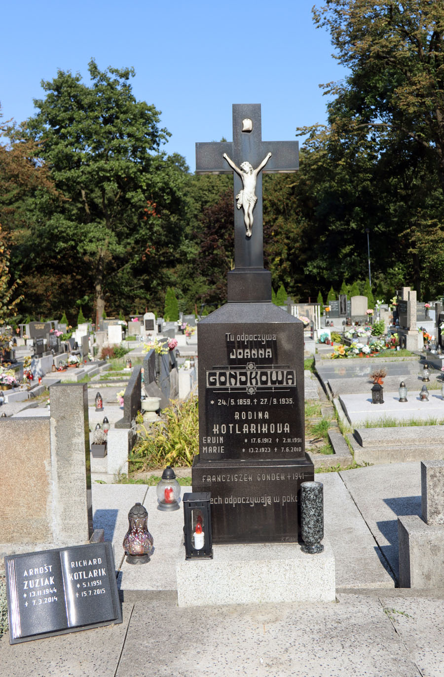 Photo showing Tombstone of Joanna Gondkowa and the Kotlarik family