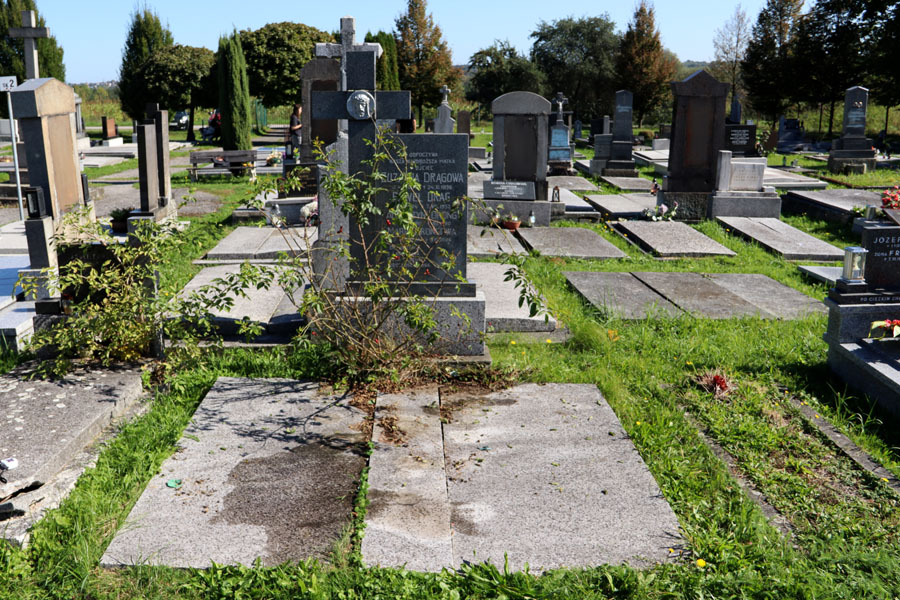 Photo showing Tombstone of Paweł Drong, Zuzanna Drong, Augustyn Drong, Maria Drong