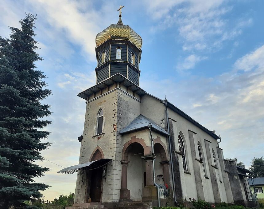 Orthodox church of Sts. Peter and Paul in Semenovo