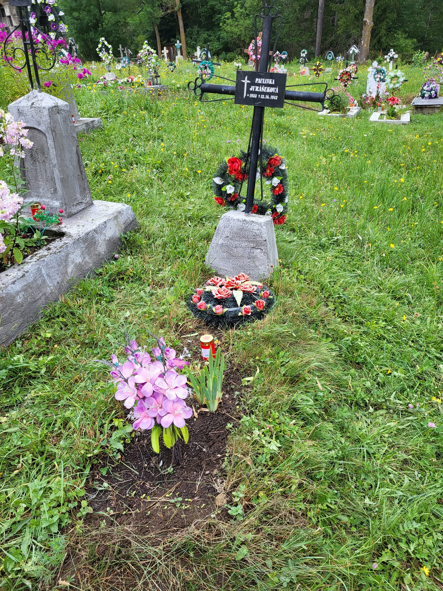 Photo showing Tombstone of Paulinka Jurášeková