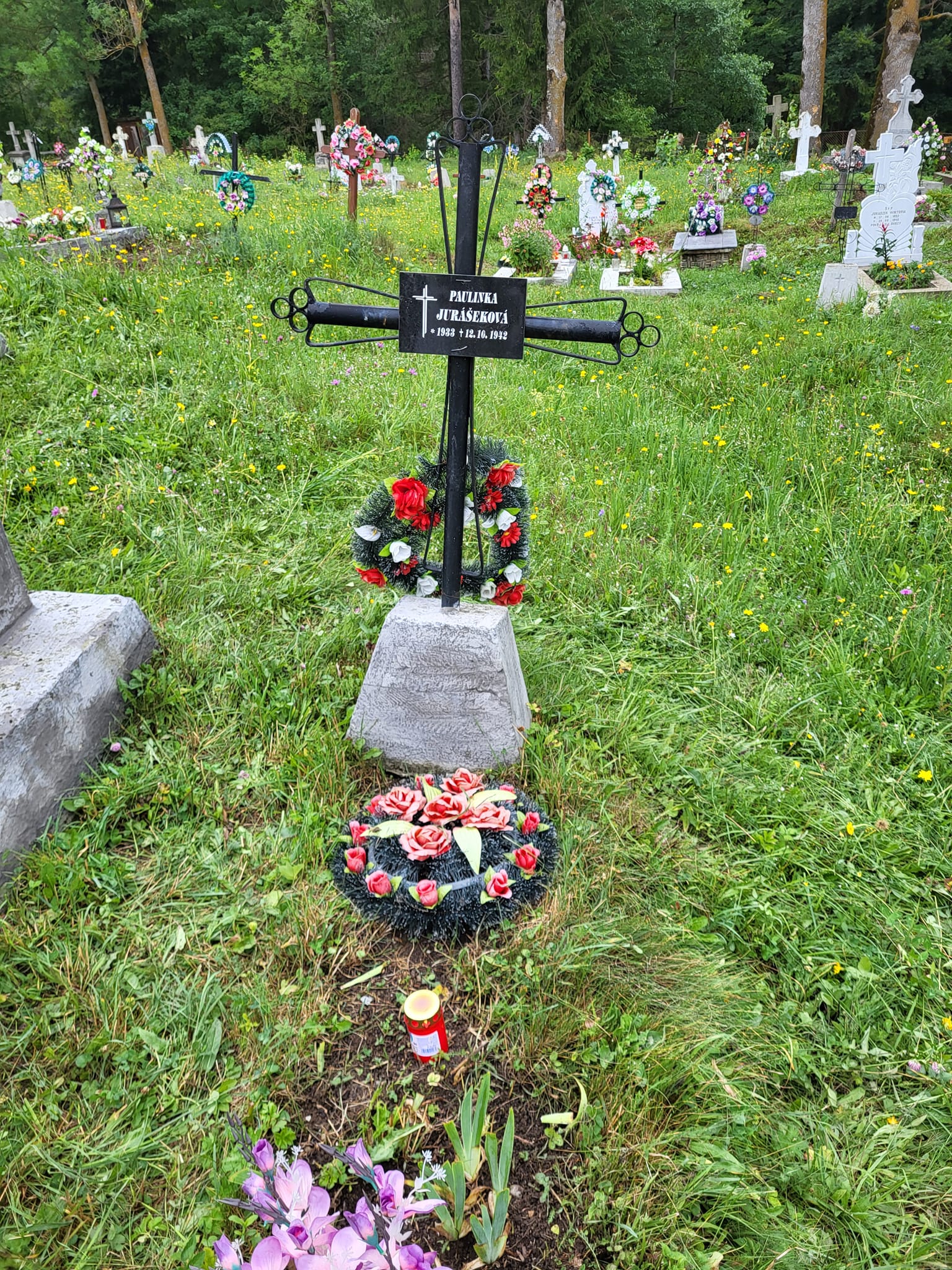 Photo showing Tombstone of Paulinka Jurášeková