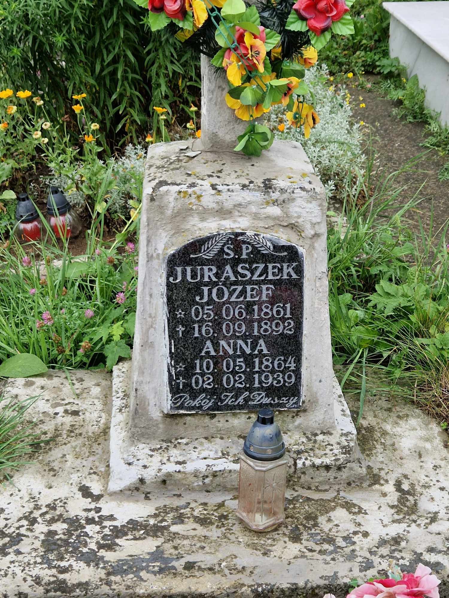 Photo showing Tombstone of Anna and Josef Juraszek