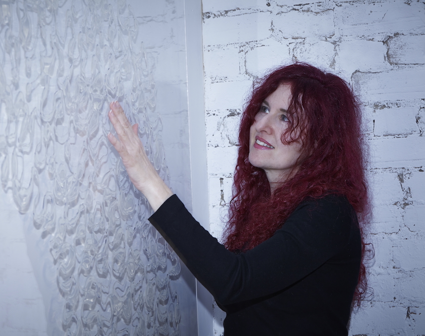 Photo montrant Anna Machudera - peintre et artiste des formes spatiales