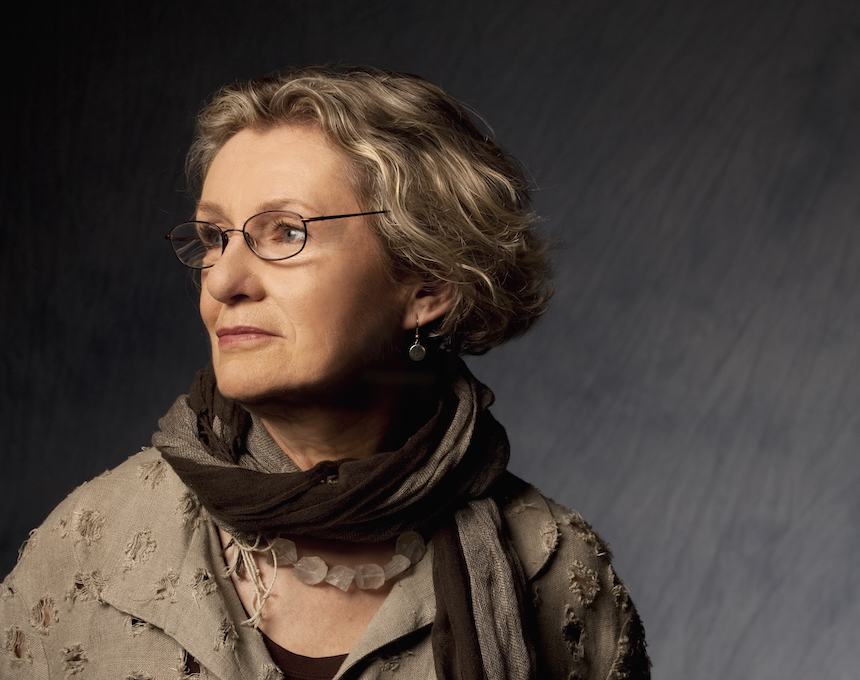 Fotografia przedstawiająca Teresa Przybylski - architekt, scenograf i projektant kostiumów