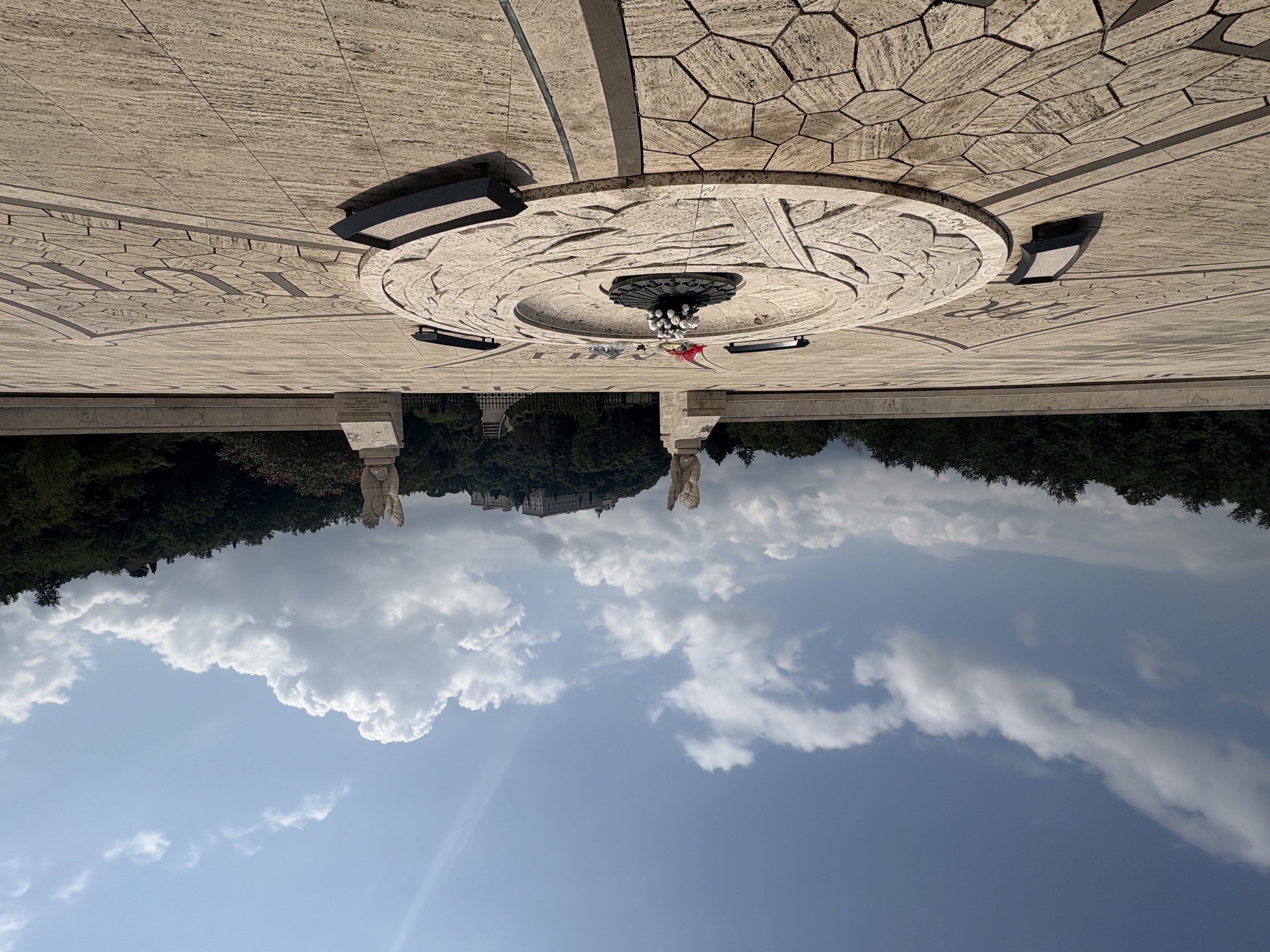 Fotografia przedstawiająca Cmentarz i inne upamiętnienia związane z Bitwą pod Monte Cassino