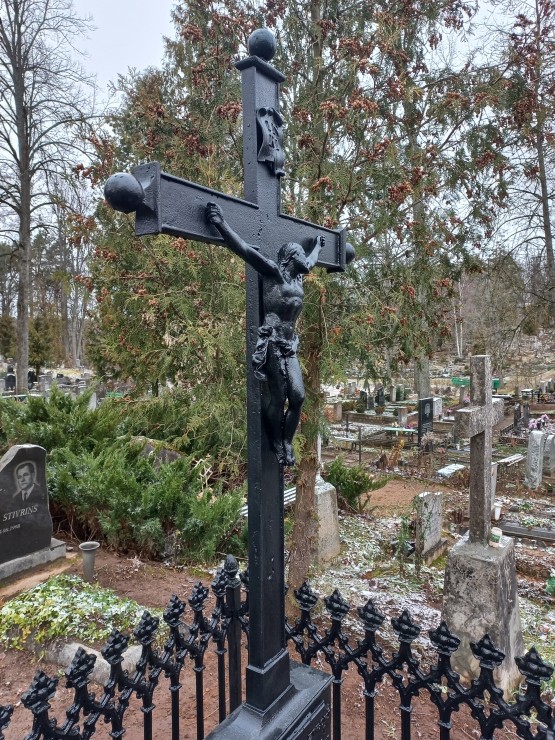 Photo montrant Kraslaw (Lettonie) - cimetière catholique