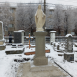 Photo montrant Zloczow (Ukraine) - travaux de restauration de tombes polonaises dans le cimetière de Zloczow