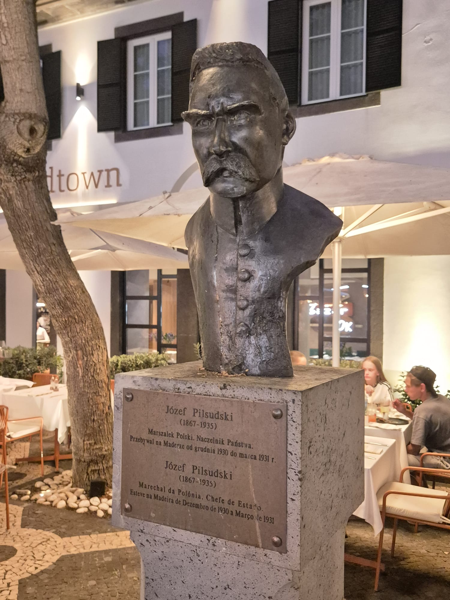 Photo showing Jozef Pilsudski - monuments, plaques and other memorials