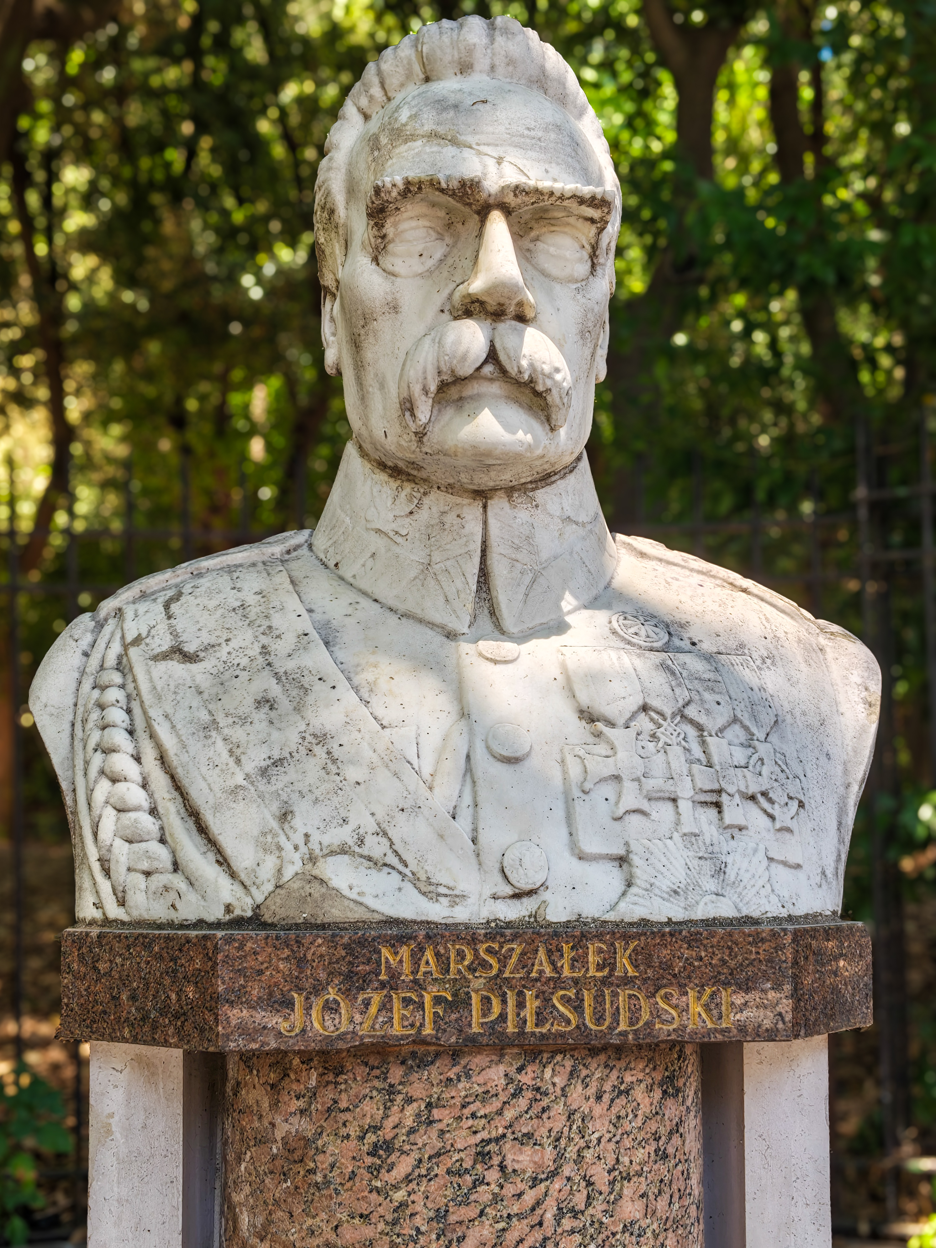 Photo montrant Józef Piłsudski – monuments, plaques commémoratives et autres hommages