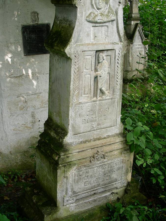 Tombstone of Aniela Cicierska and Michal Kostecki-Cicierski, cemetery in Potok Zloty, state from 2006
