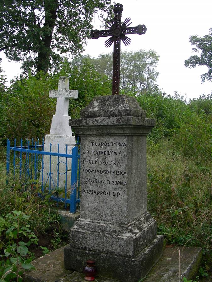 Tombstone of Katarzyna Fiałkowska, cemetery in Potok Złoty, state from 2006