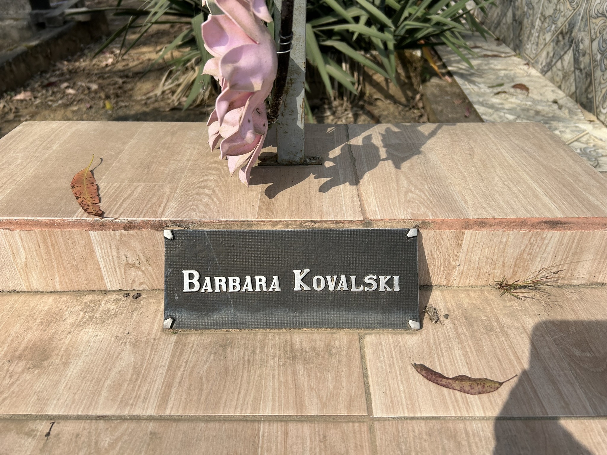 Photo montrant Nagrobek Barbary i Józefa Kowalskich
