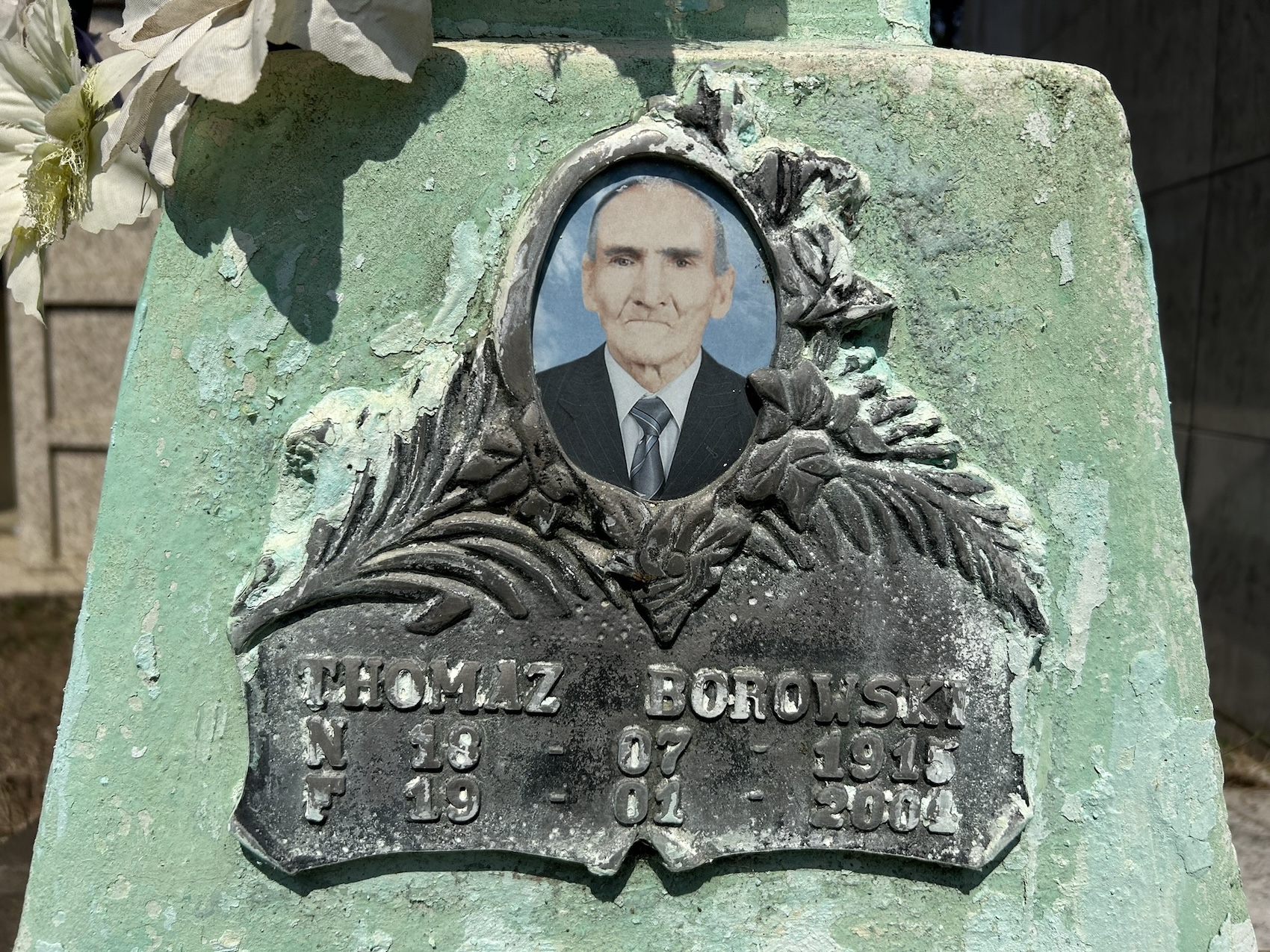 Photo showing Nagrobek Tomasza Borowskiego