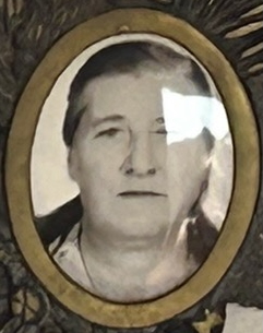 Photo showing Wanda Rosinek