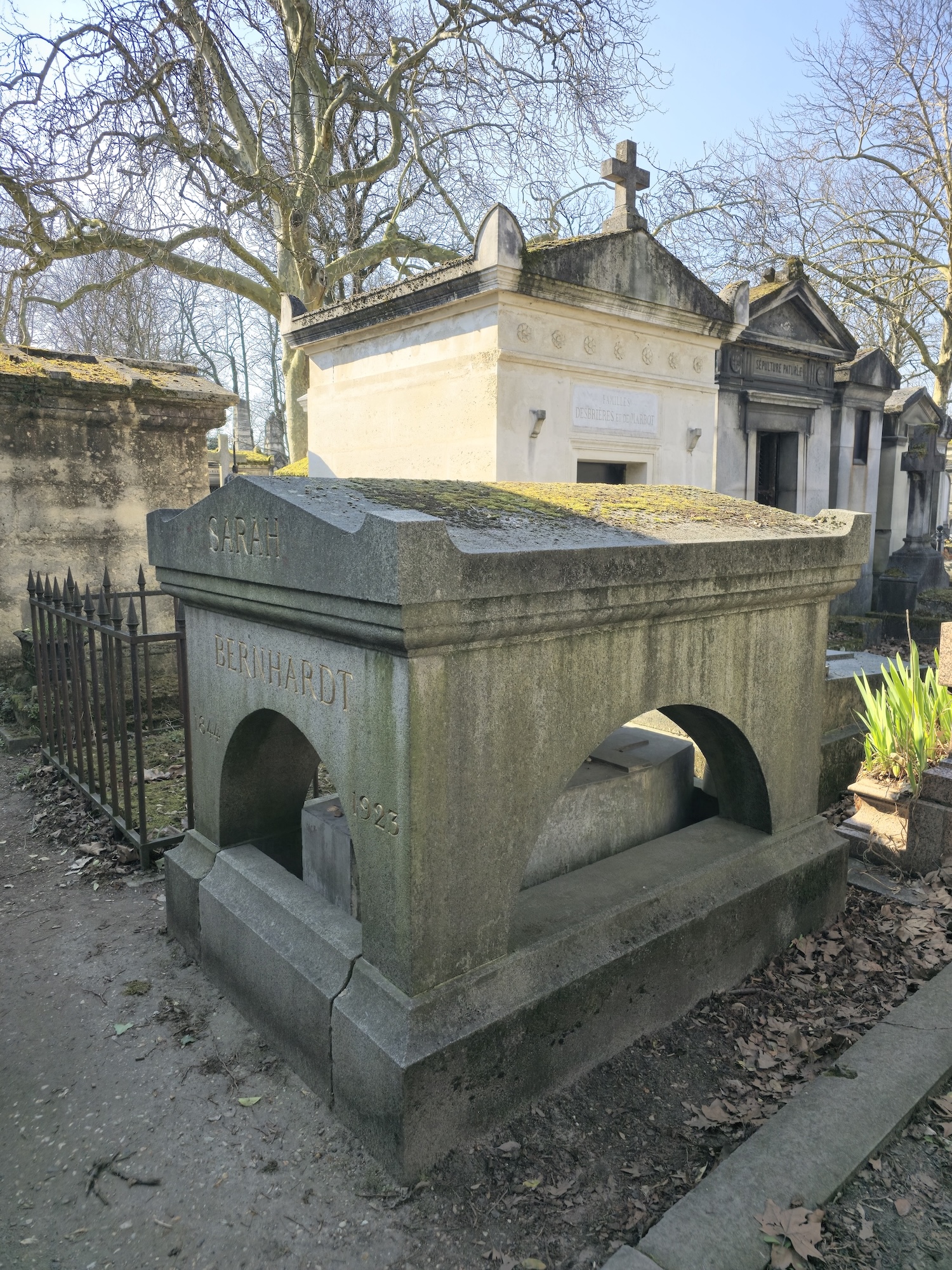 Photo montrant Nagrobek Sarah Bernhardt i Teresy Jabłonowskiej