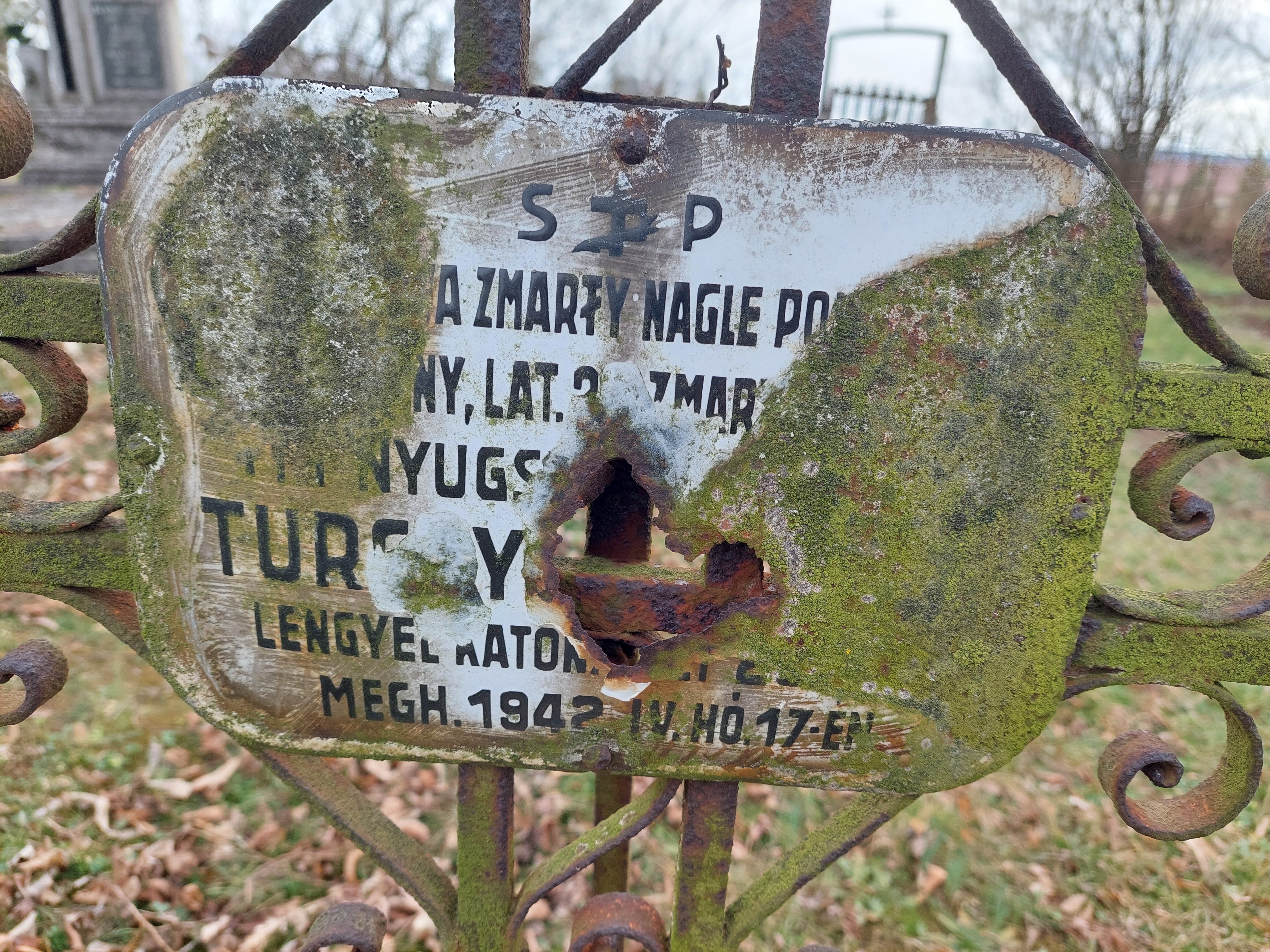 Fotografia przedstawiająca Grób polskiego żołnierza
