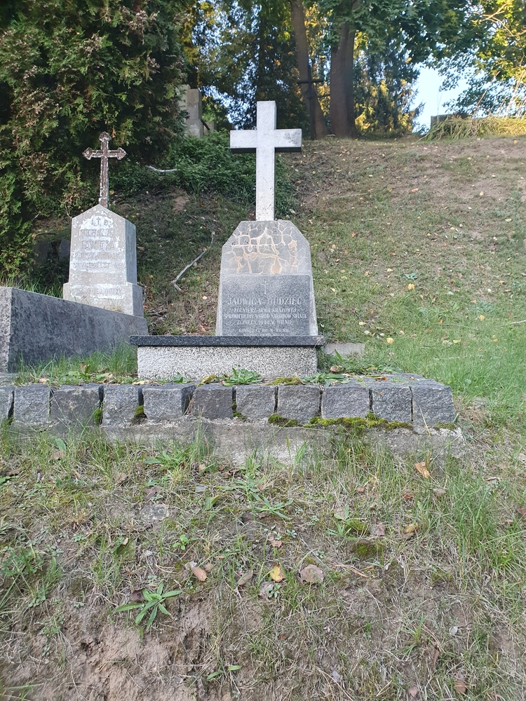 Photo showing Tomb of a Home Army soldier in the Nowa Rossa cemetery