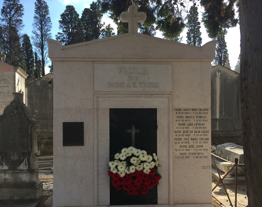 Photo montrant Nagrobek Jana Szembeka na Cmentarzu Prazeres w Lizbonie