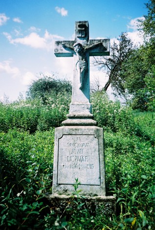 Nagrobek Józefa Licznara, cmentarz w Nowostawcach, stan z 2006 r.