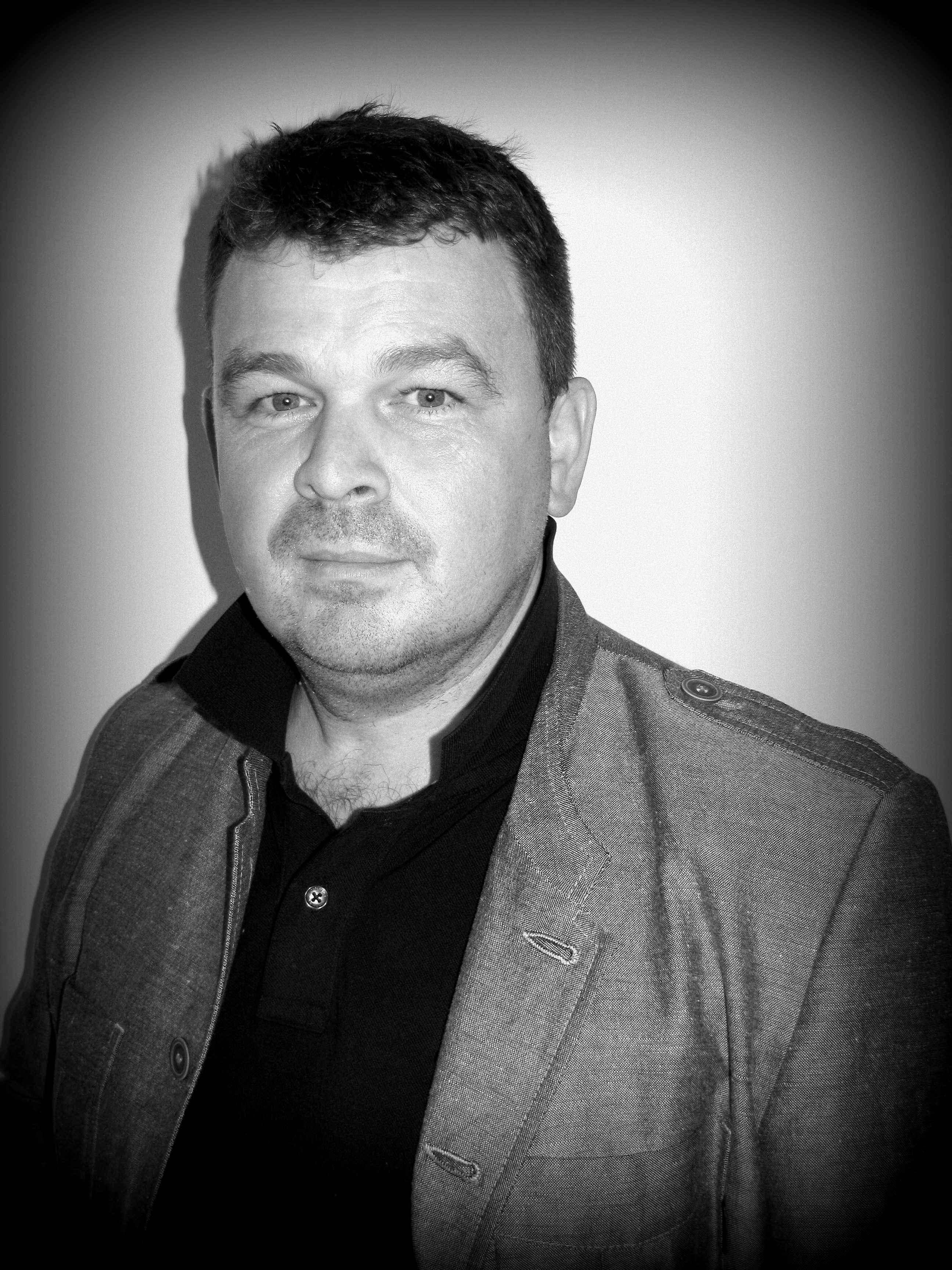 Fotografia przedstawiająca Tomasz Sobisz