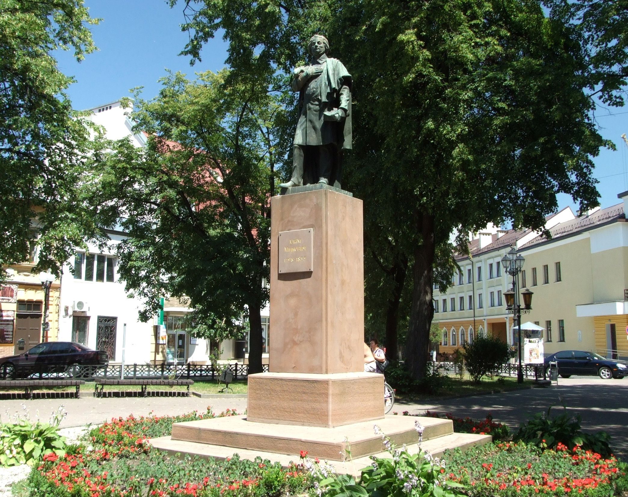 Photo montrant Monument à Adam Mickiewicz à Stanislaviv