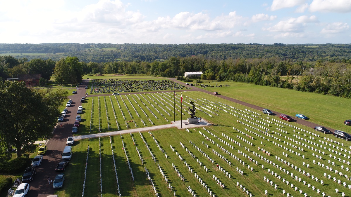 Fotografia przedstawiająca Zdzisław Bau - żołnierz i dziennikarz pochowany w „Amerykańskiej Częstochowie\"