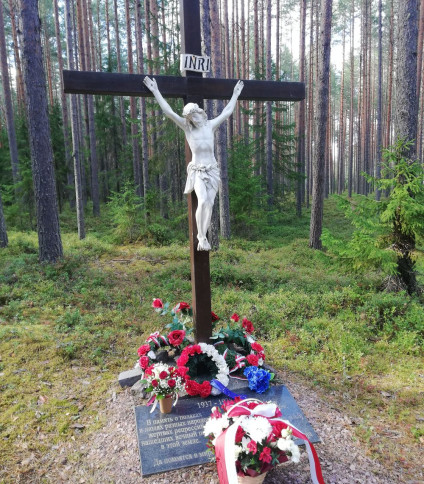 Groby Polaków zamordowanych przed II wojną światową