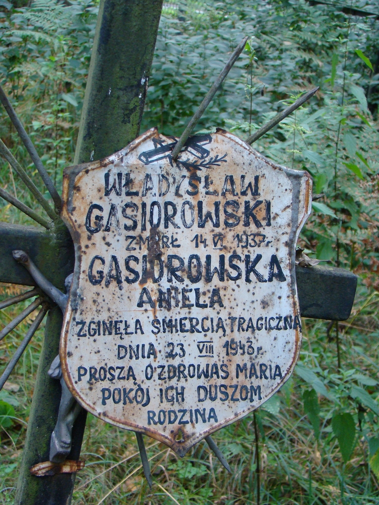 Photo montrant Groby ofiar Ukraińskiej Powstańczej Armii (UPA)