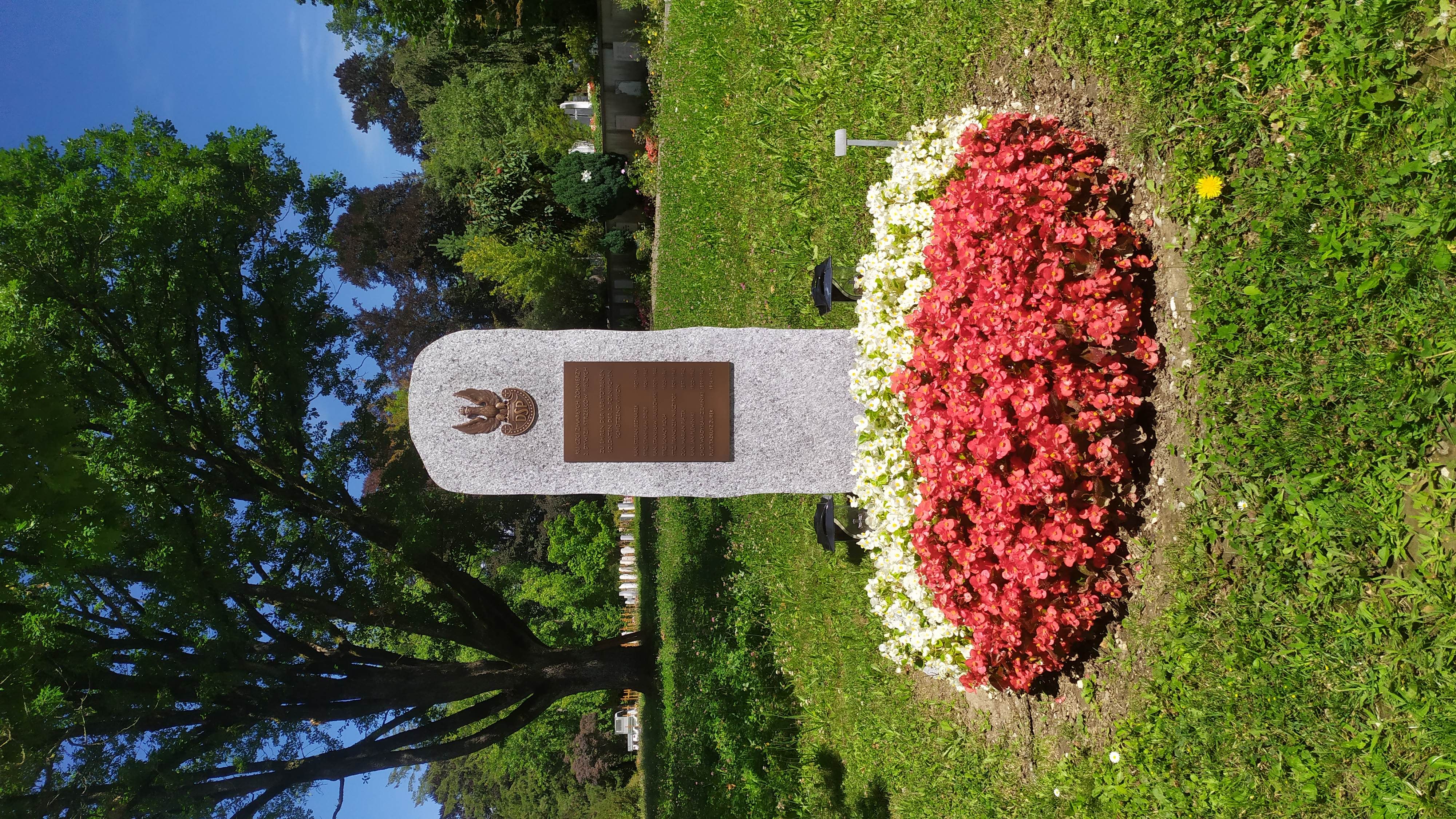 Photo showing Romuald Polachowski. Rzeźbiarz