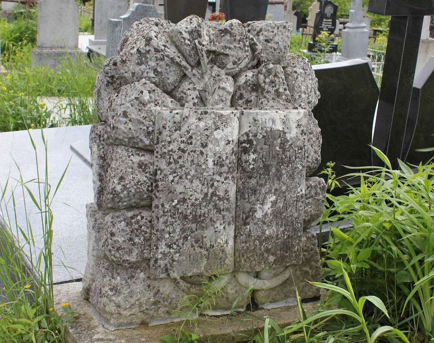 Photo montrant Nagrobek Adolfiny Płaszowieckiej